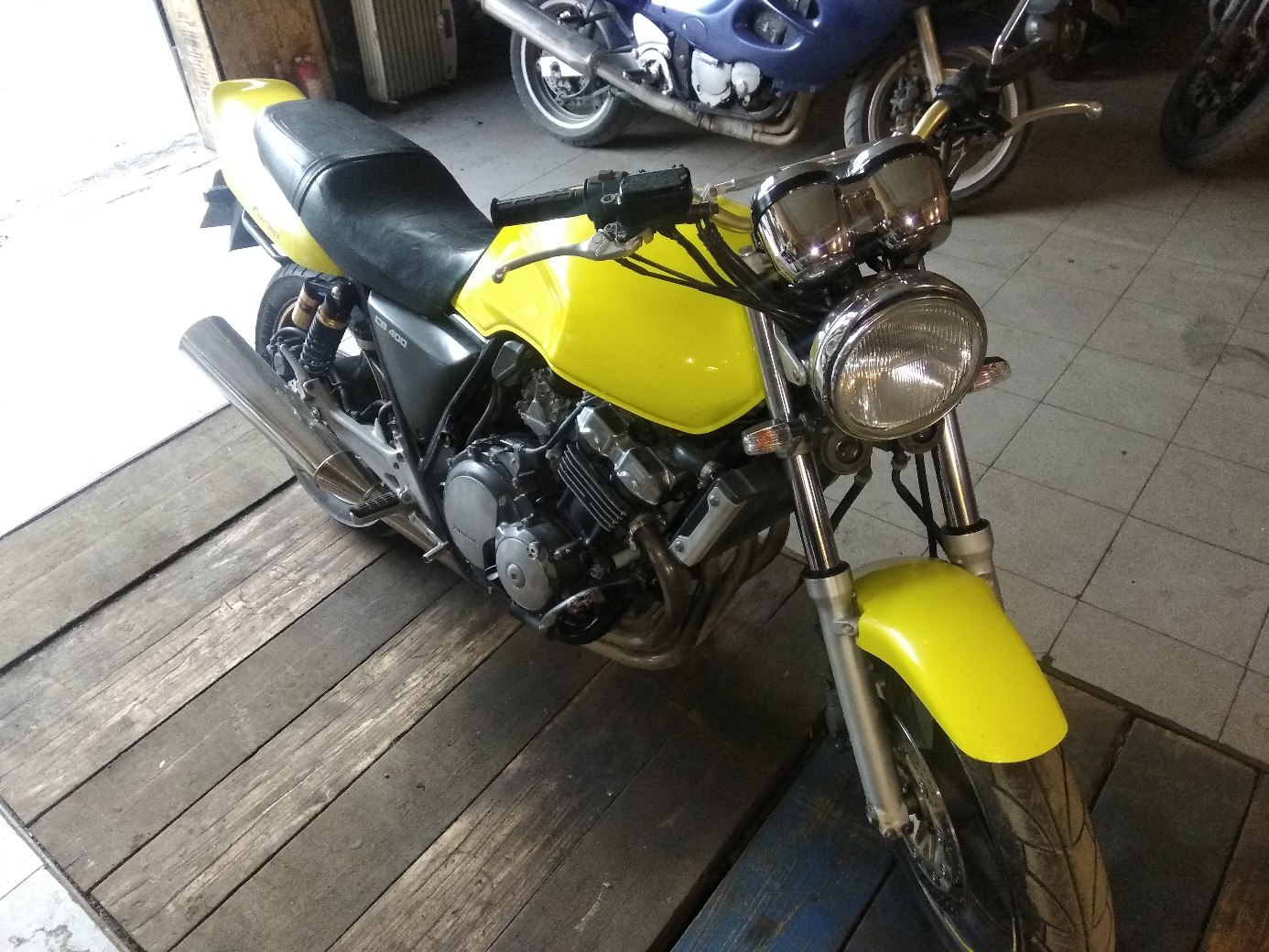 Honda CB400, 1993
