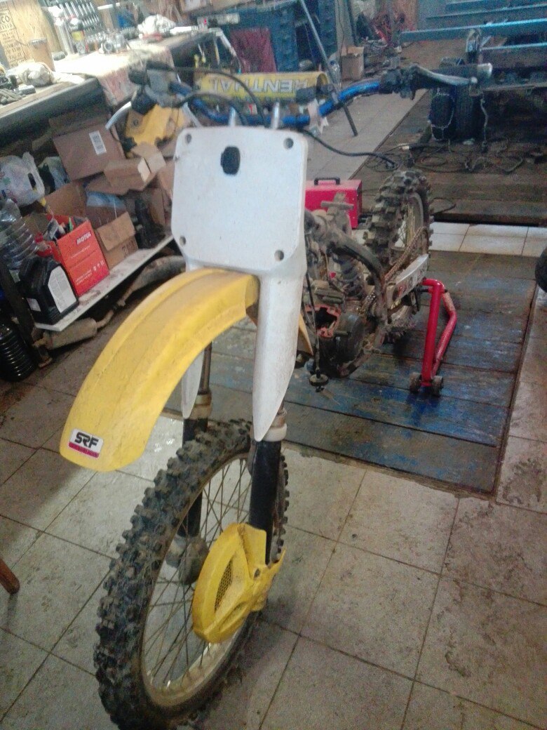 Suzuki RM125