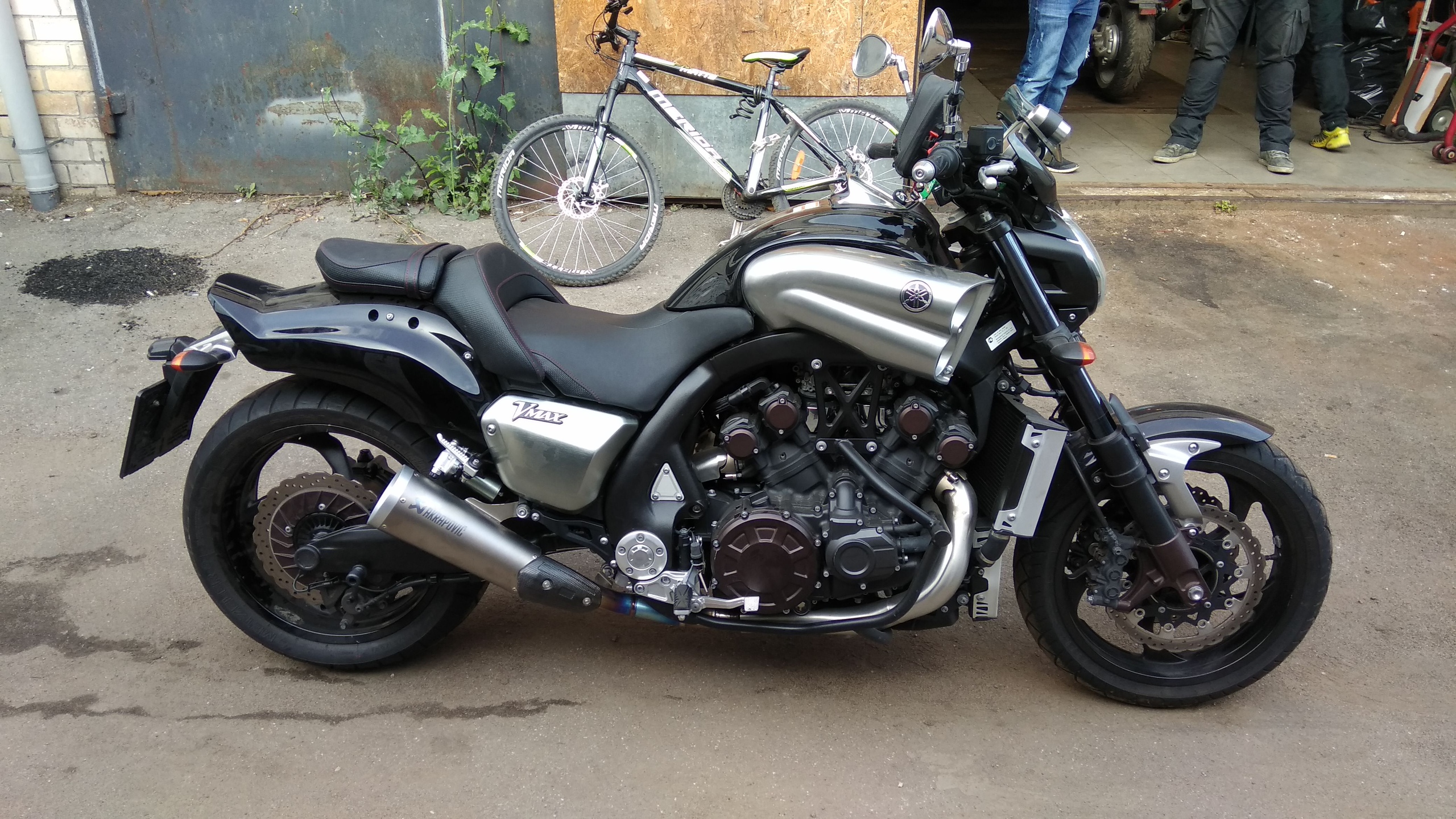 Yamaha VMAX1700, 2011